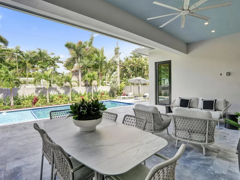 1523 NE 17th Way Fort Lauderdale, FL 33304