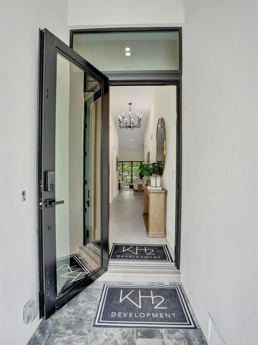 1523 NE 17th Way Fort Lauderdale, FL 33304