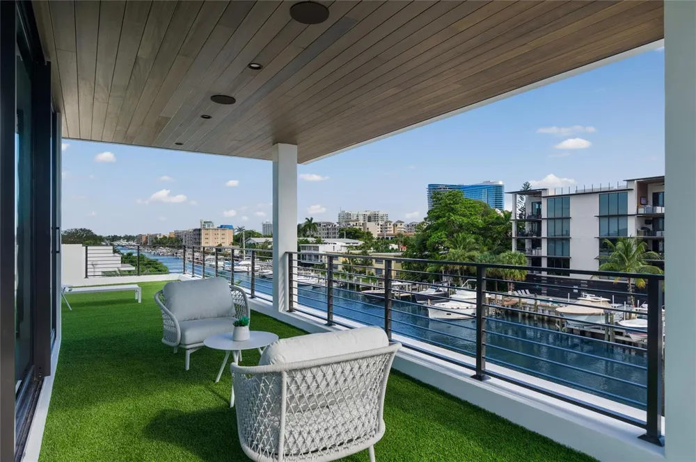 1500 SE 14th Street Fort Lauderdale, FL 33316