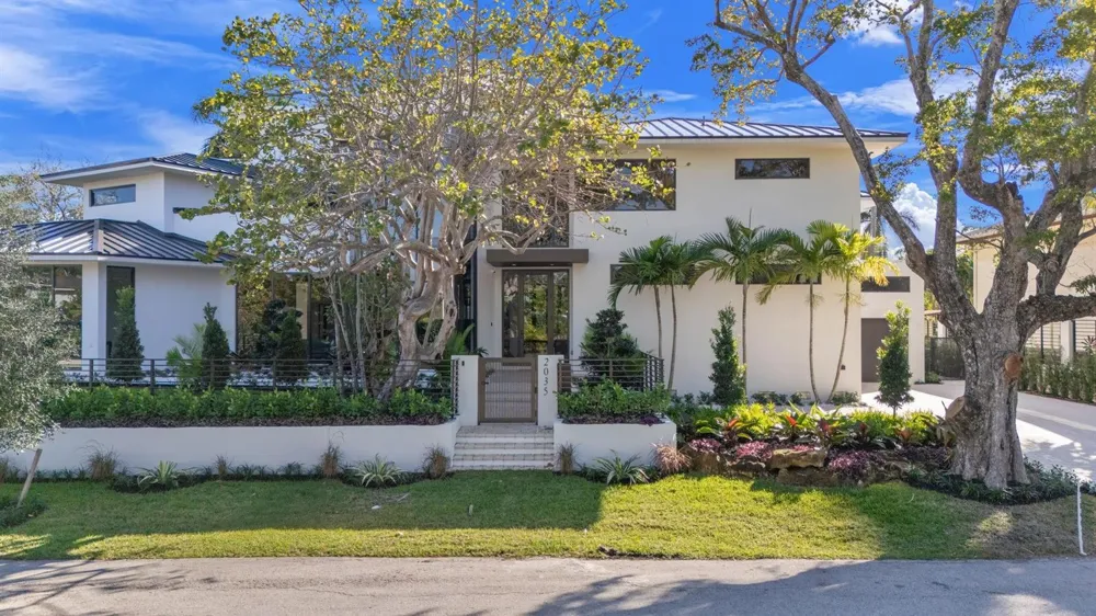 2035 Intracoastal Drive Fort Lauderdale, FL 33305