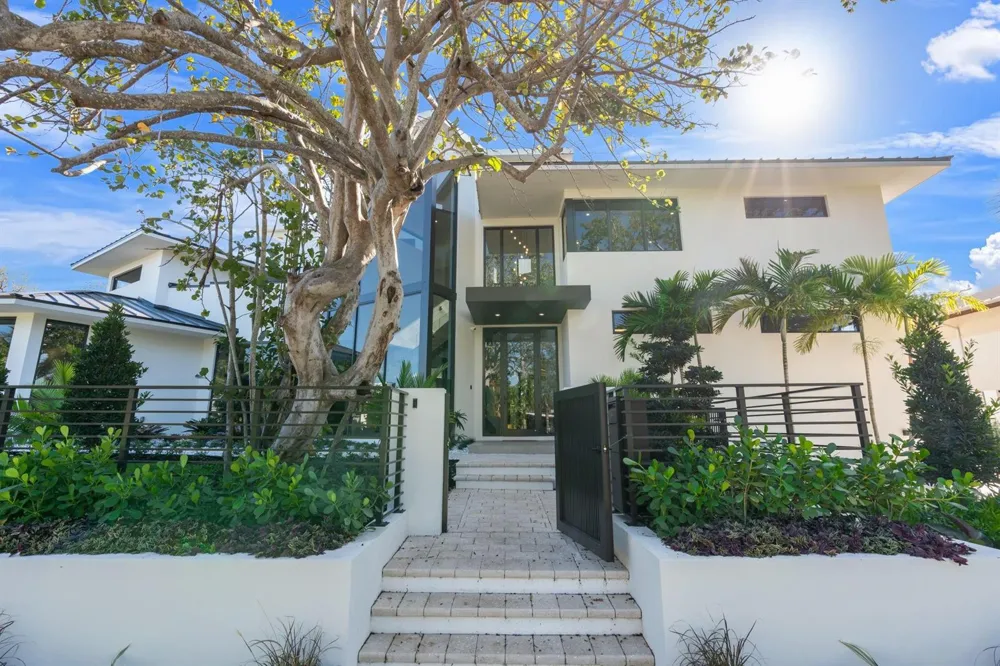 2035 Intracoastal Drive Fort Lauderdale, FL 33305