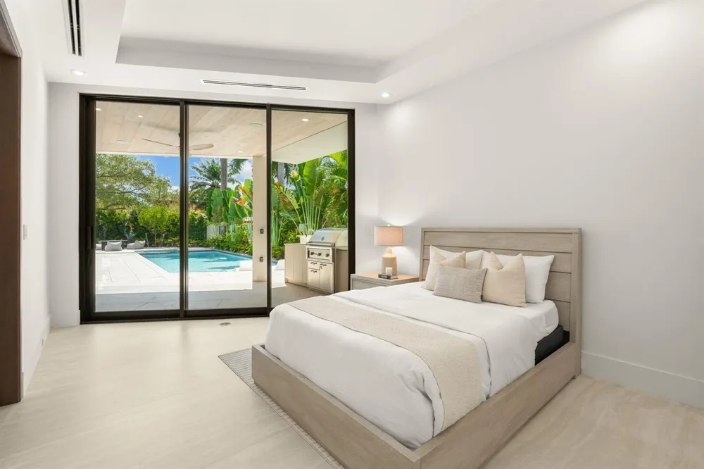 2035 Intracoastal Drive Fort Lauderdale, FL 33305
