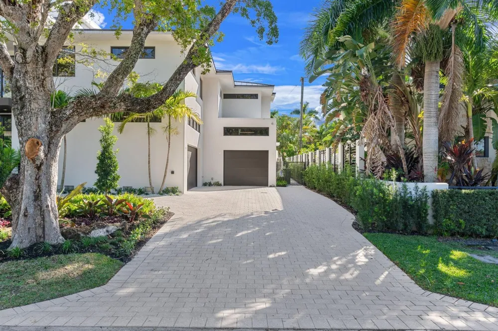 2035 Intracoastal Drive Fort Lauderdale, FL 33305