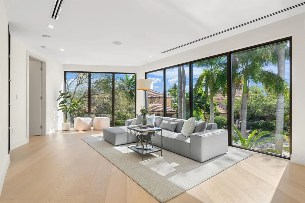 2035 Intracoastal Drive Fort Lauderdale, FL 33305