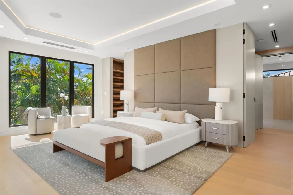 2035 Intracoastal Drive Fort Lauderdale, FL 33305