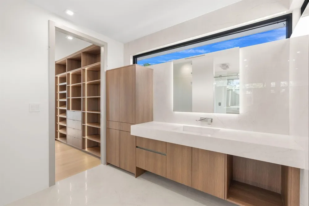 2035 Intracoastal Drive Fort Lauderdale, FL 33305