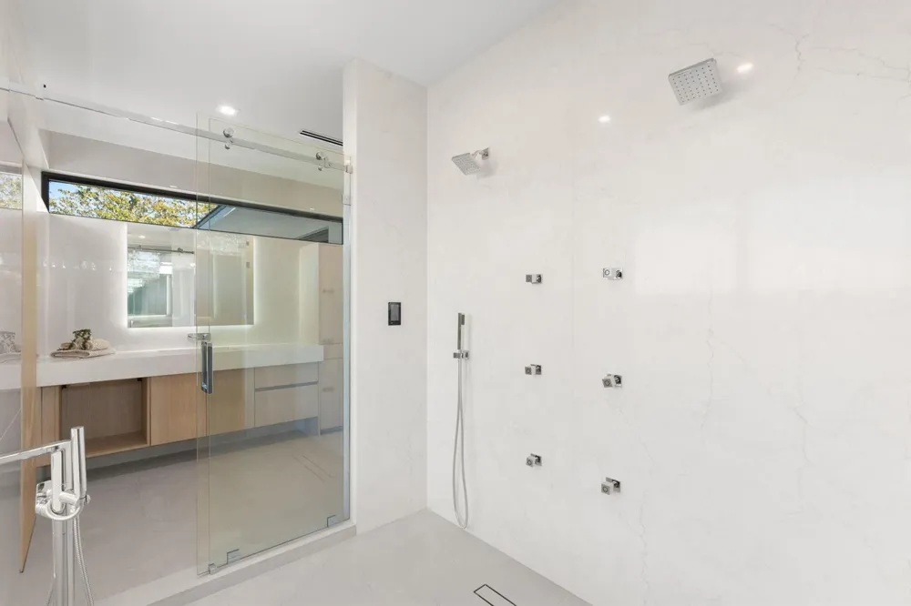 2035 Intracoastal Drive Fort Lauderdale, FL 33305