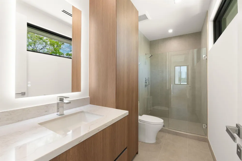 2035 Intracoastal Drive Fort Lauderdale, FL 33305