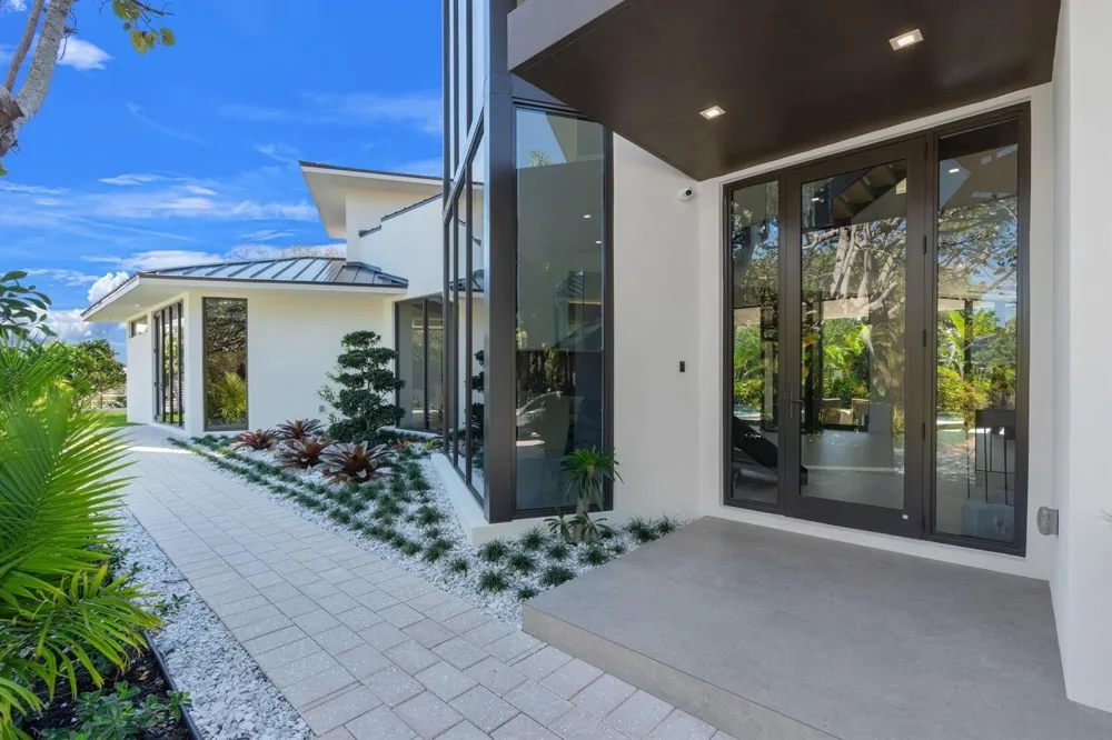 2035 Intracoastal Drive Fort Lauderdale, FL 33305