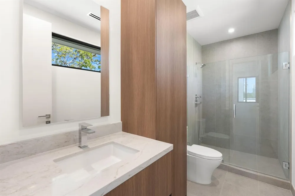 2035 Intracoastal Drive Fort Lauderdale, FL 33305