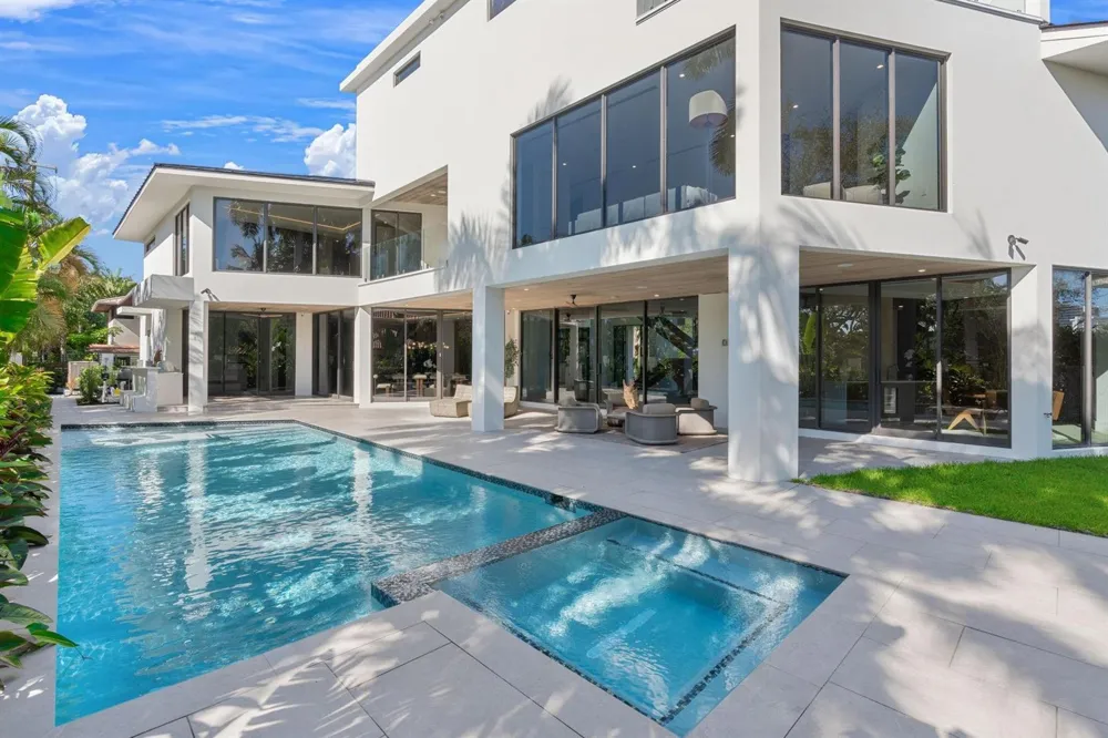 2035 Intracoastal Drive Fort Lauderdale, FL 33305