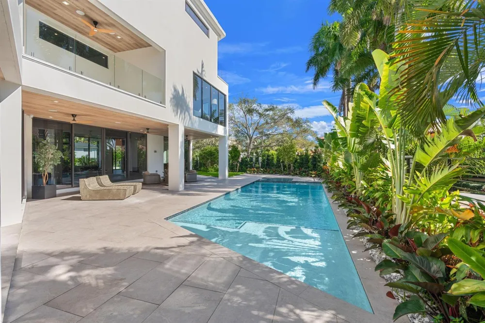 2035 Intracoastal Drive Fort Lauderdale, FL 33305
