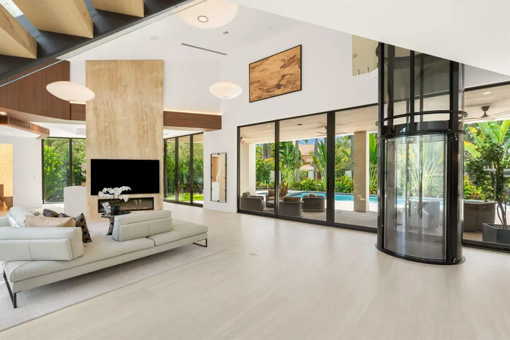 2035 Intracoastal Drive Fort Lauderdale, FL 33305