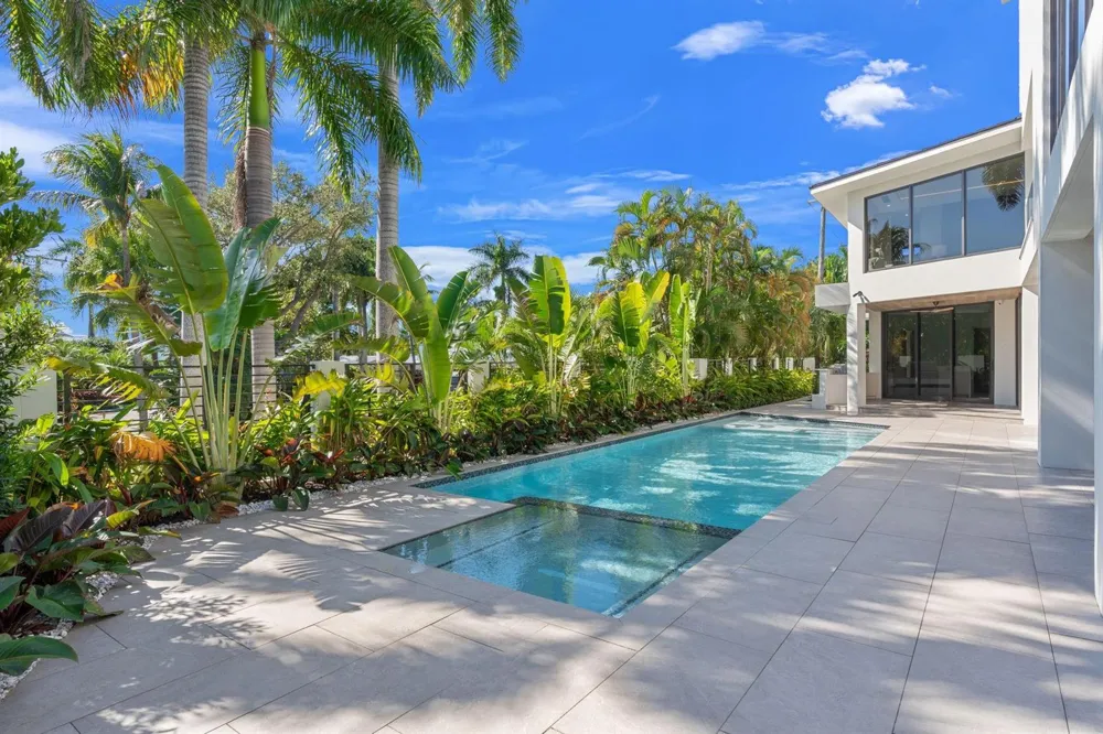 2035 Intracoastal Drive Fort Lauderdale, FL 33305