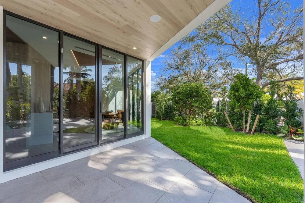 2035 Intracoastal Drive Fort Lauderdale, FL 33305