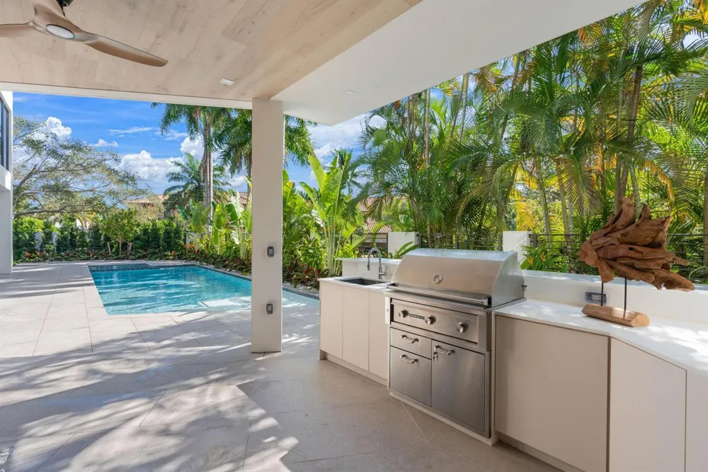 2035 Intracoastal Drive Fort Lauderdale, FL 33305