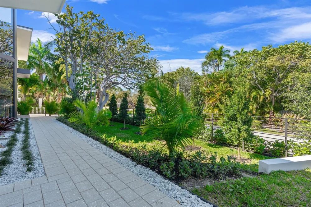 2035 Intracoastal Drive Fort Lauderdale, FL 33305
