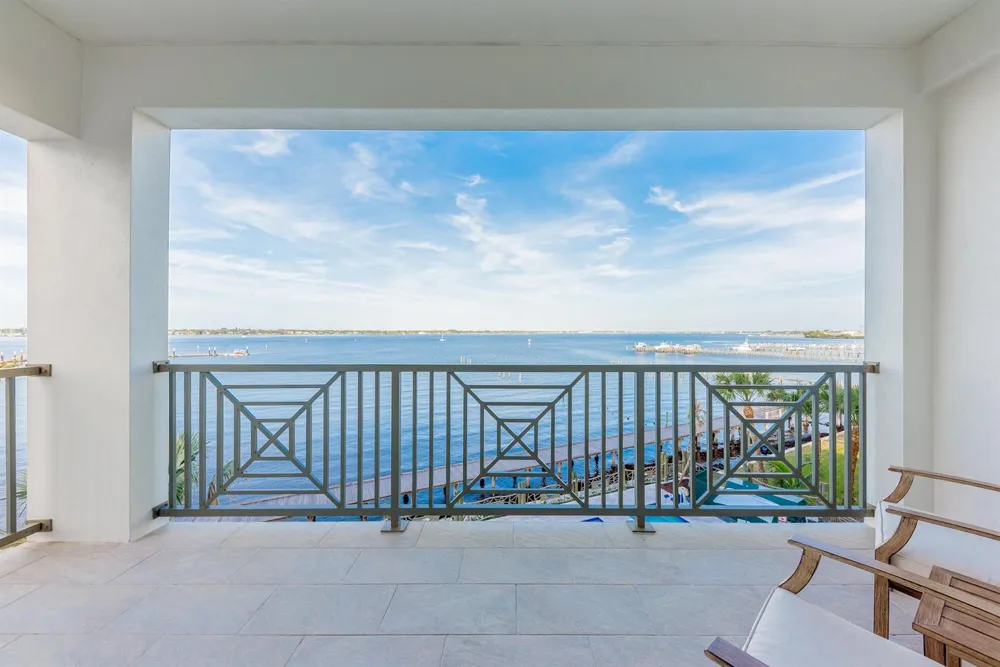 41 SW Seminole Street #306 Stuart, FL 34994