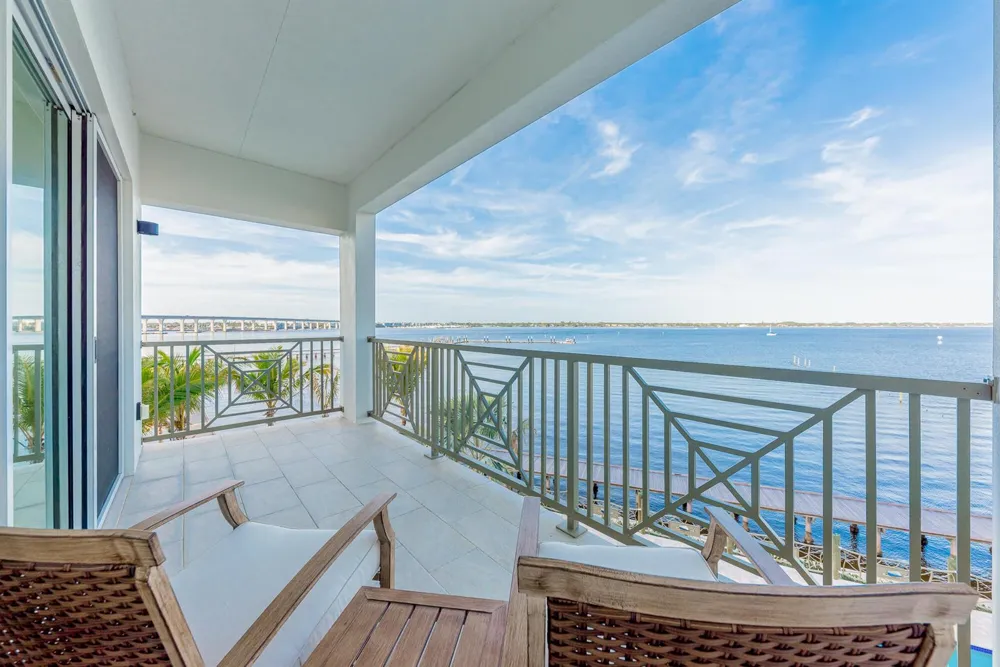 41 SW Seminole Street #306 Stuart, FL 34994