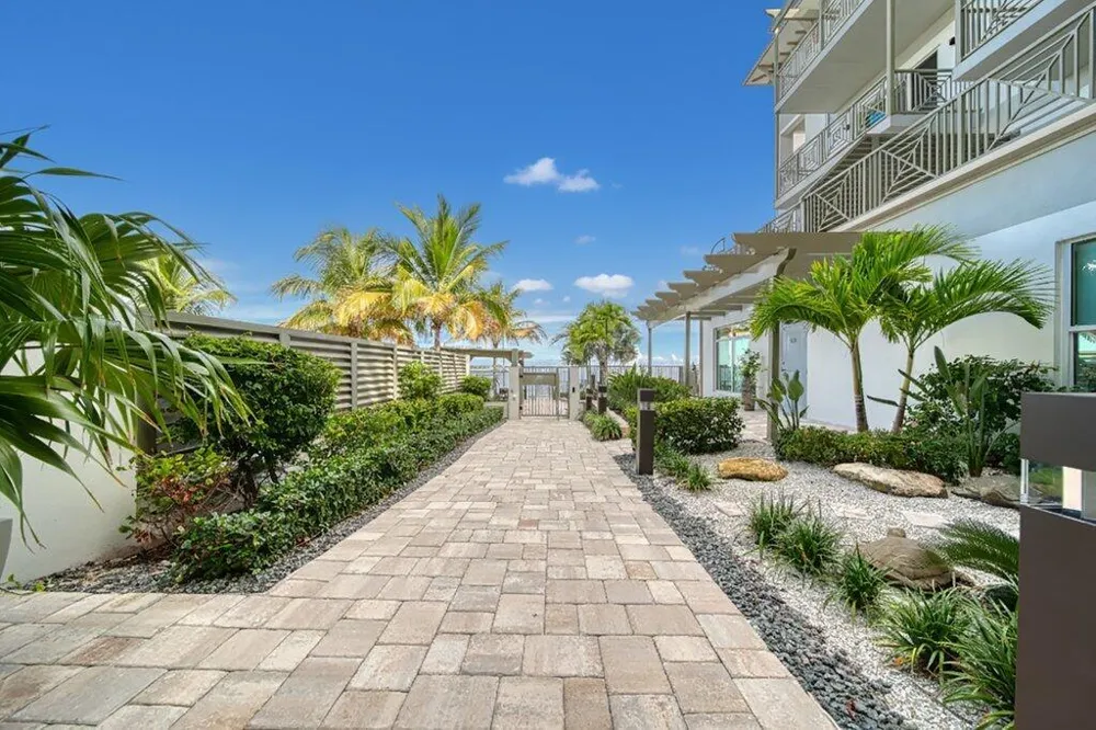 41 SW Seminole Street #306 Stuart, FL 34994