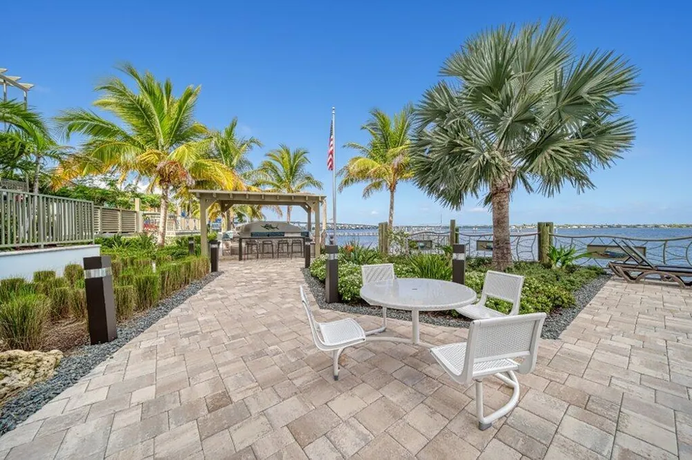 41 SW Seminole Street #306 Stuart, FL 34994