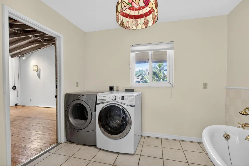 2580 SE 5th Court Pompano Beach, FL 33062