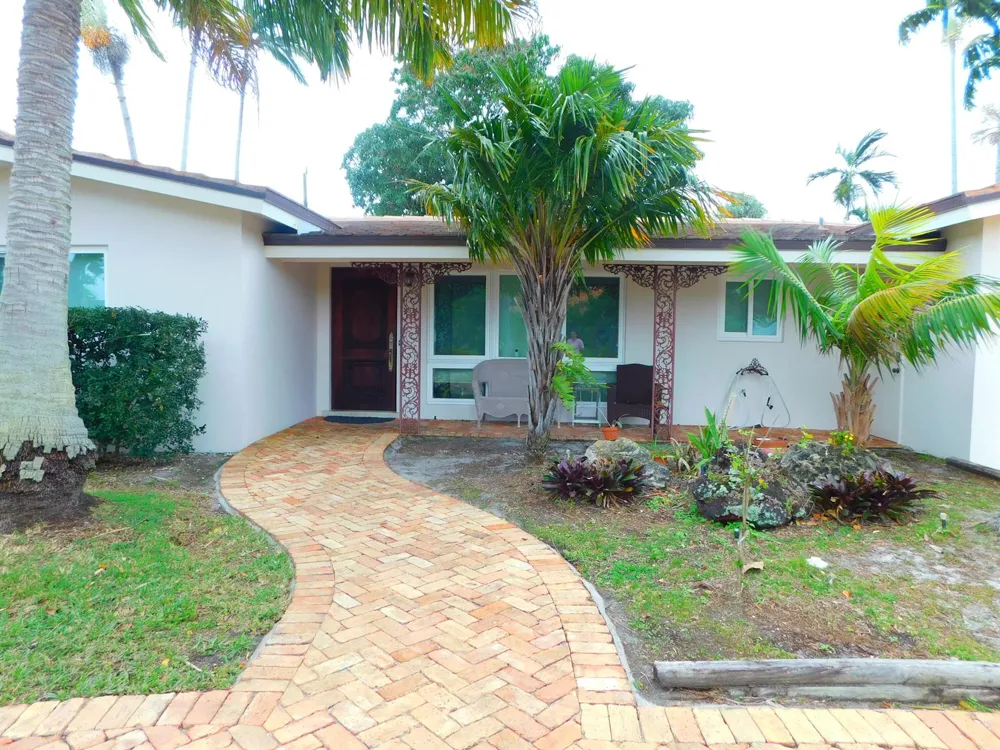2580 SE 5th Court Pompano Beach, FL 33062