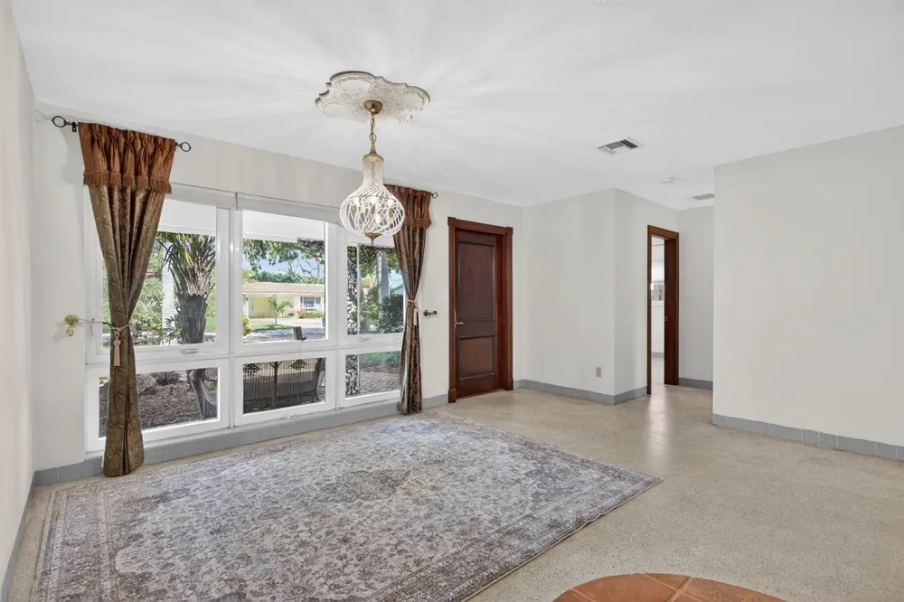 2580 SE 5th Court Pompano Beach, FL 33062