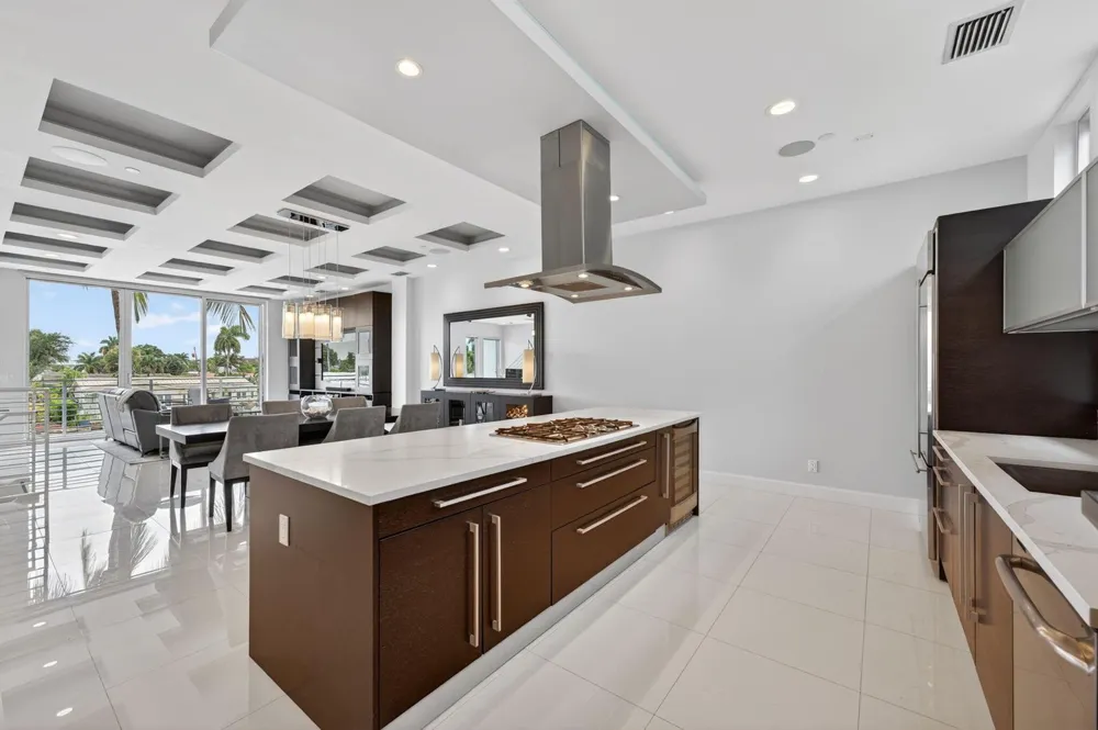 2743 NE 1st Street Pompano Beach, FL 33062