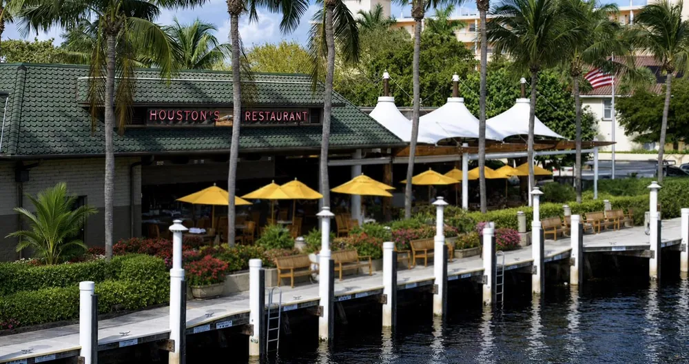 2743 NE 1st Street Pompano Beach, FL 33062