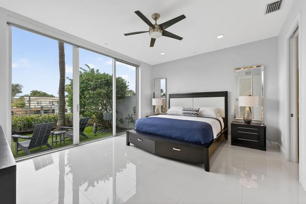 2743 NE 1st Street Pompano Beach, FL 33062