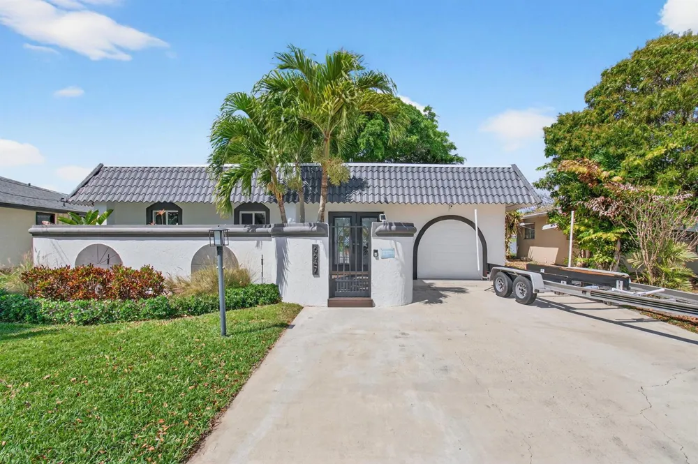 6647 Paul Mar Drive Lantana, FL 33462