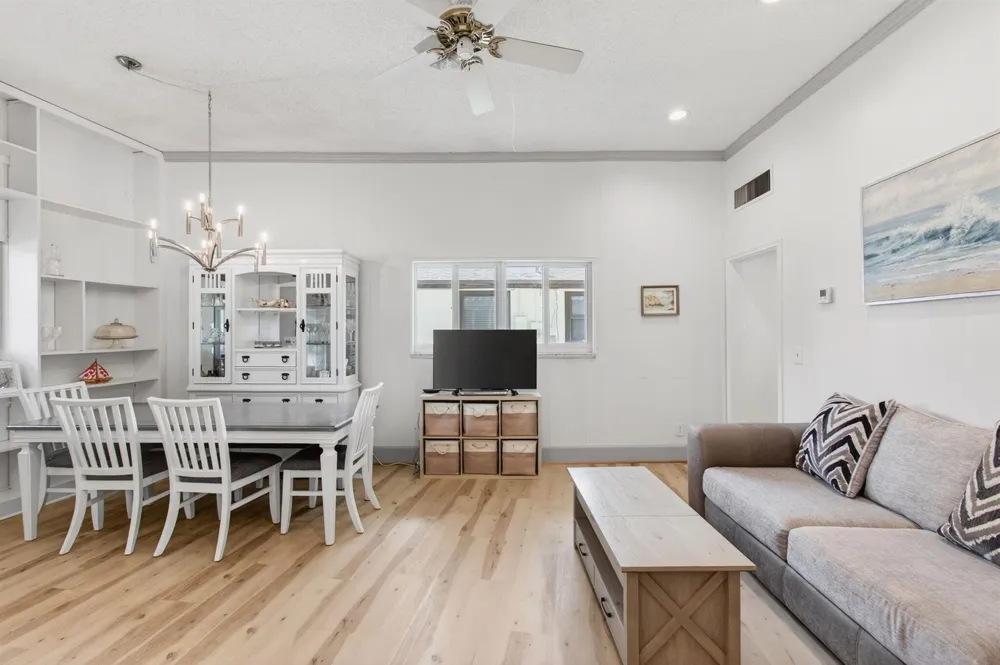 6647 Paul Mar Drive Lantana, FL 33462