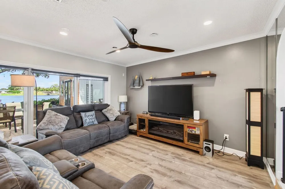 6647 Paul Mar Drive Lantana, FL 33462