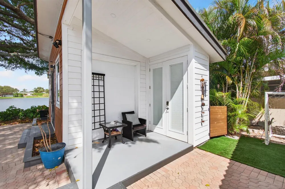 6647 Paul Mar Drive Lantana, FL 33462