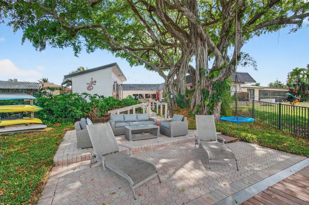 6647 Paul Mar Drive Lantana, FL 33462