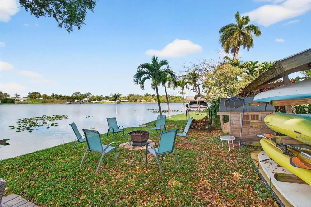 6647 Paul Mar Drive Lantana, FL 33462