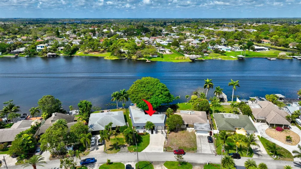 6647 Paul Mar Drive Lantana, FL 33462