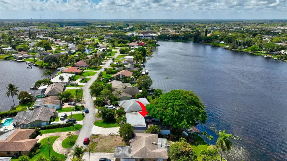 6647 Paul Mar Drive Lantana, FL 33462