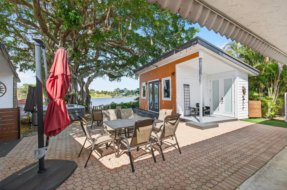 6647 Paul Mar Drive Lantana, FL 33462