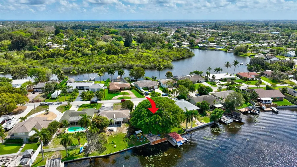 6647 Paul Mar Drive Lantana, FL 33462