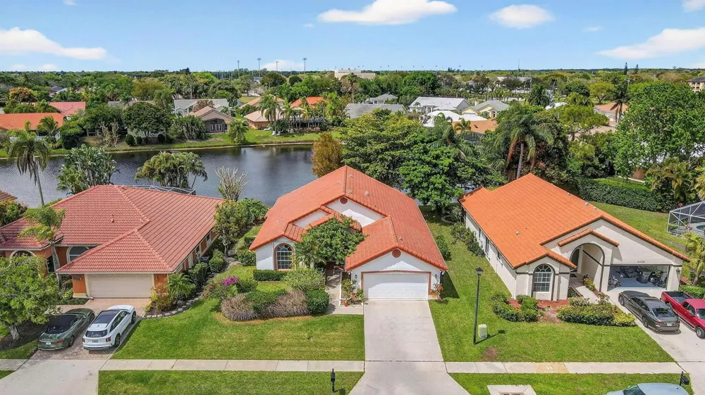 2453 Stonegate Drive Wellington, FL 33414