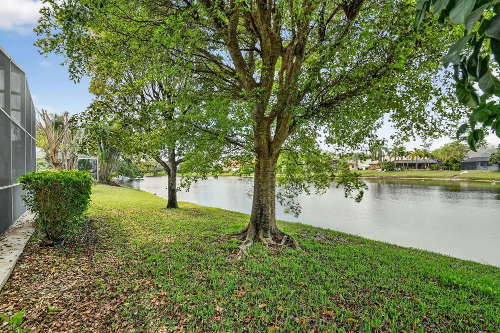 2453 Stonegate Drive Wellington, FL 33414