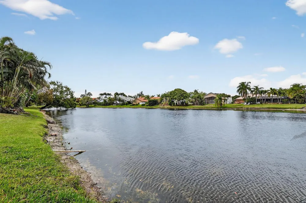 2453 Stonegate Drive Wellington, FL 33414