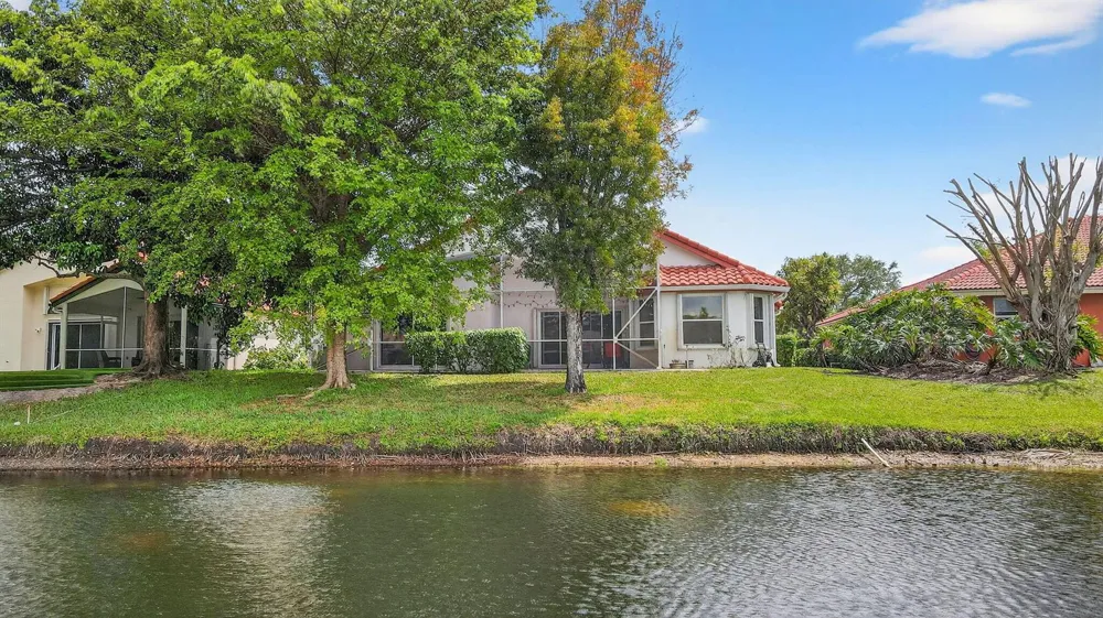 2453 Stonegate Drive Wellington, FL 33414