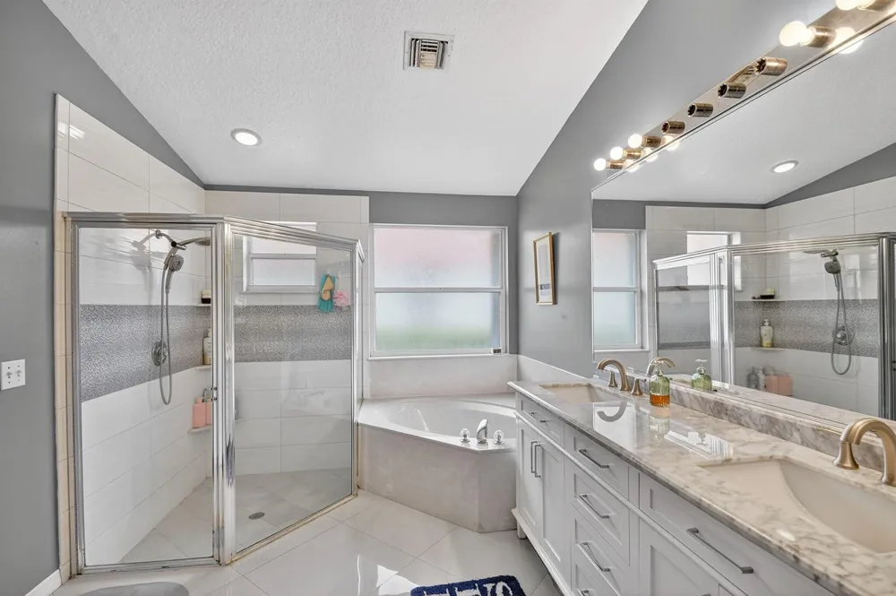 2453 Stonegate Drive Wellington, FL 33414
