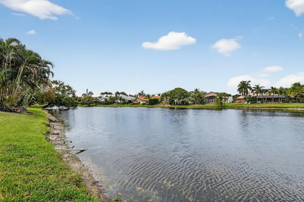 2453 Stonegate Drive Wellington, FL 33414