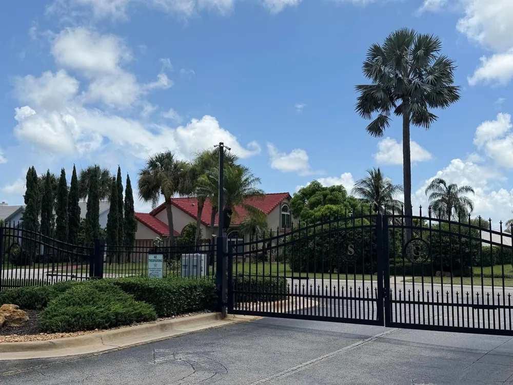 2453 Stonegate Drive Wellington, FL 33414