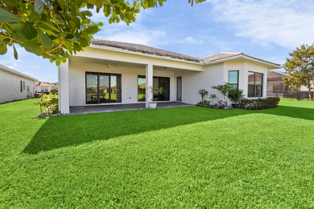 5353 Siesta Key Lane Westlake, FL 33470