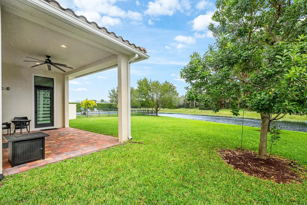 9091 Grand Prix Lane Boynton Beach, FL 33472